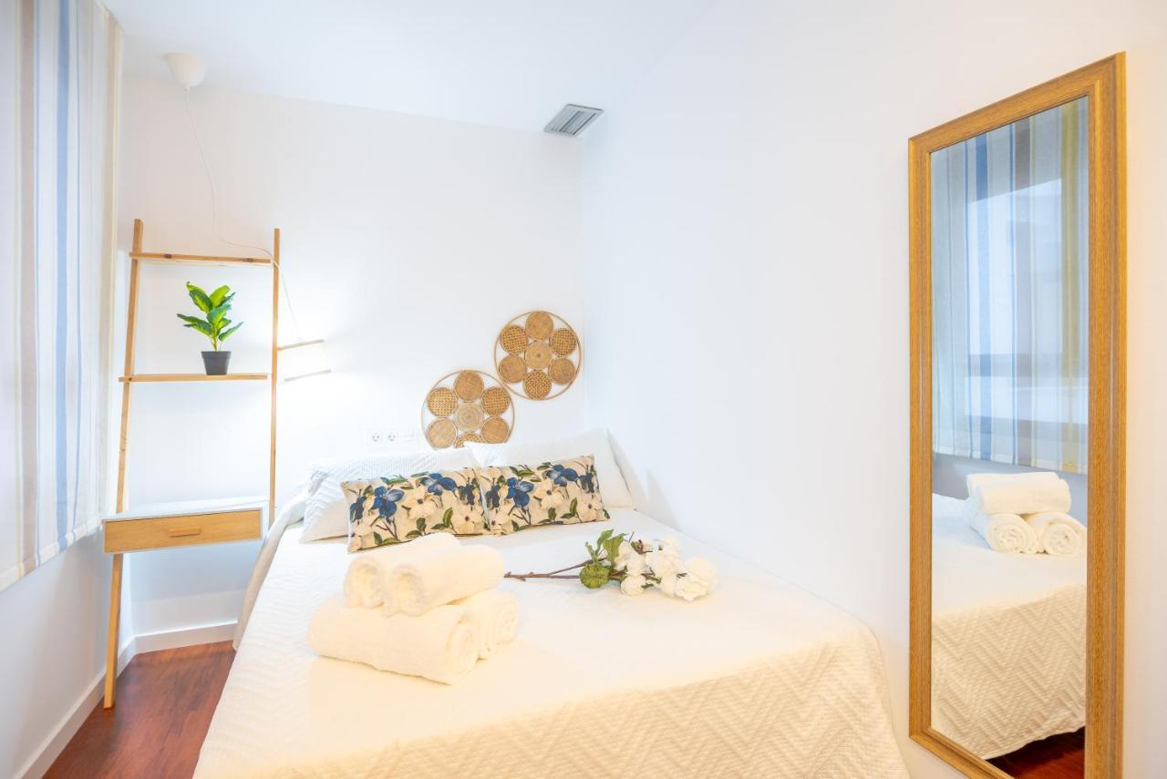 Expoholidays-Apartamentos Almeria Centro Parking Gratis Exterior photo