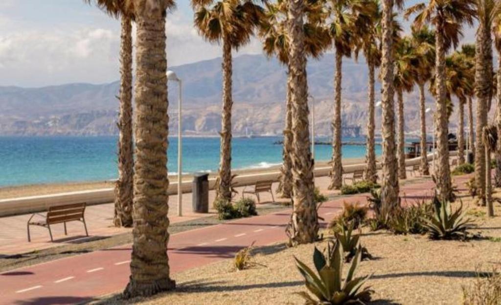 Expoholidays-Apartamentos Almeria Centro Parking Gratis Exterior photo